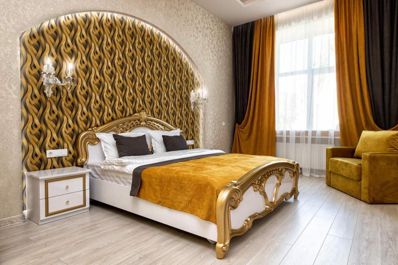 Rynok Square City Center Two Bedroom Apartment! Lviv Exterior photo